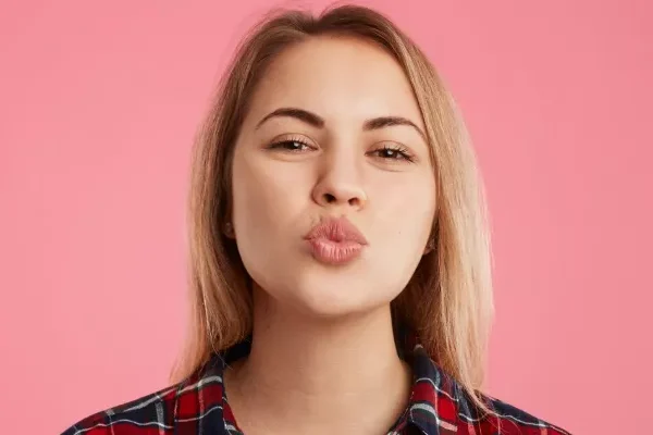 Russian Lips (Rus Dudak Tekniği) Dolgusu